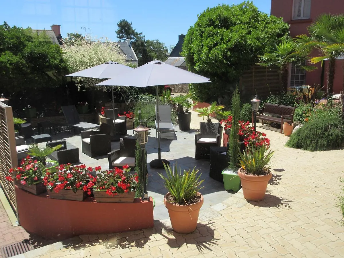 Hotel Le Trianon Étel 2*,  Frankreich